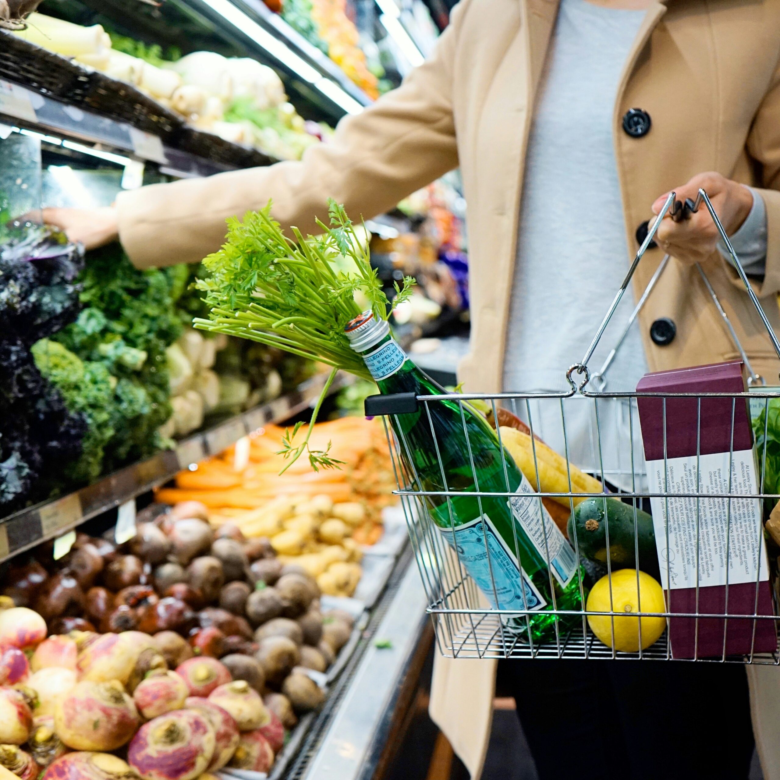 12 ways to spend less at the grocery store